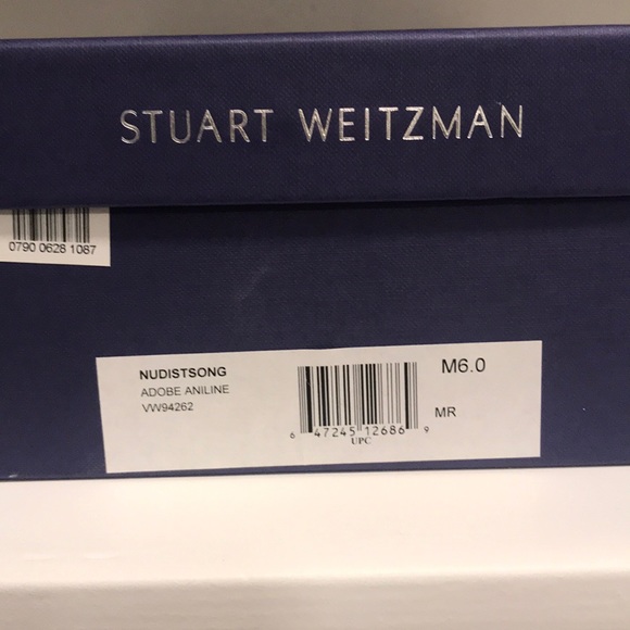 Stuart Weitzman - Picture 5 of 5